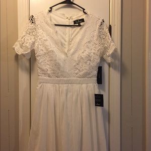 Lulu’s white lace dress